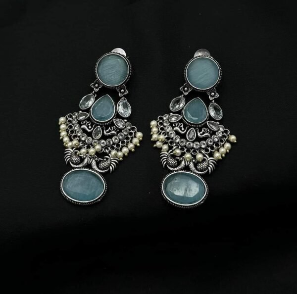 Mona Liza replica brass base earrings