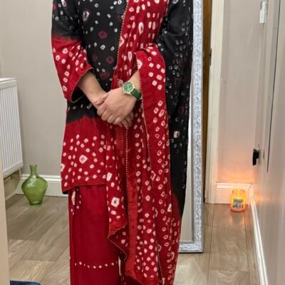 Demanding colour scheme Linen Chunari jorra